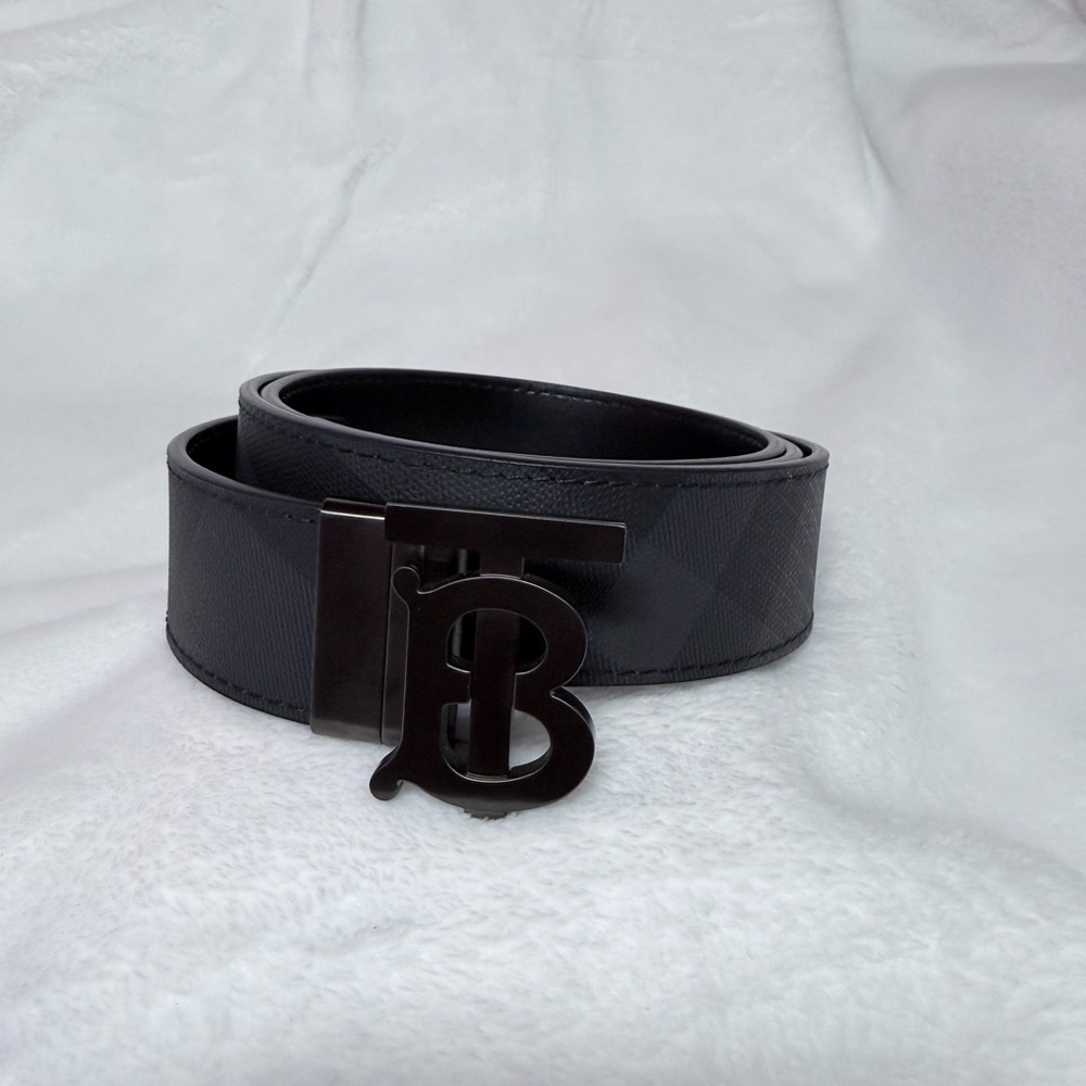 👨🏻Burberry Black Leather Belt reversible size 40/100 - Picture 2 of 8